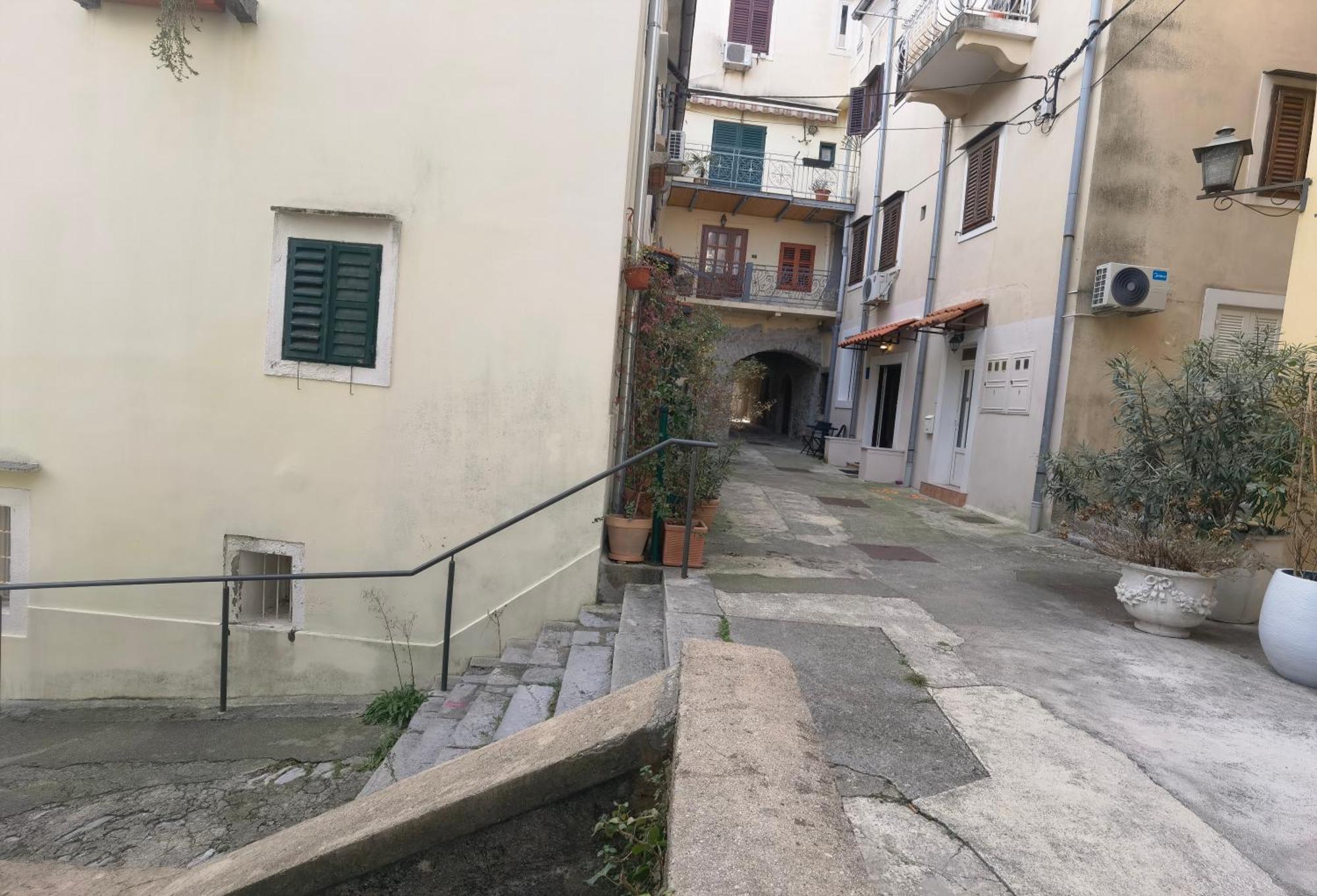 Apartment Zlatko , Ten Steps To The Sea Opatija Exterior foto